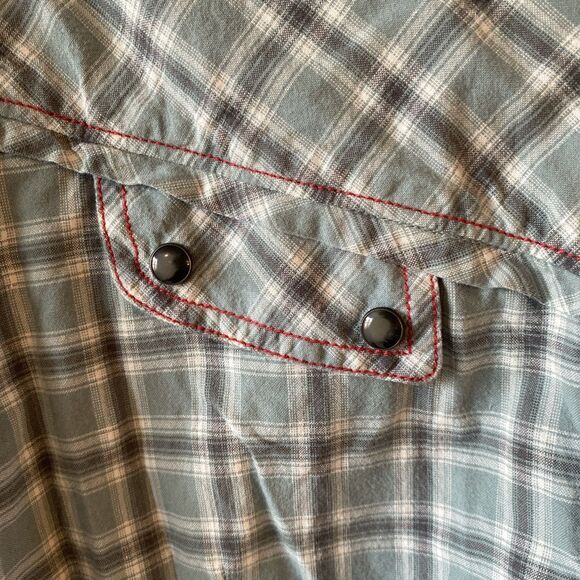 Southern Thread Women’s XL Pearl Snap Button Up Long Sleeve Shirt Plaid Western - Picture 4 of 15